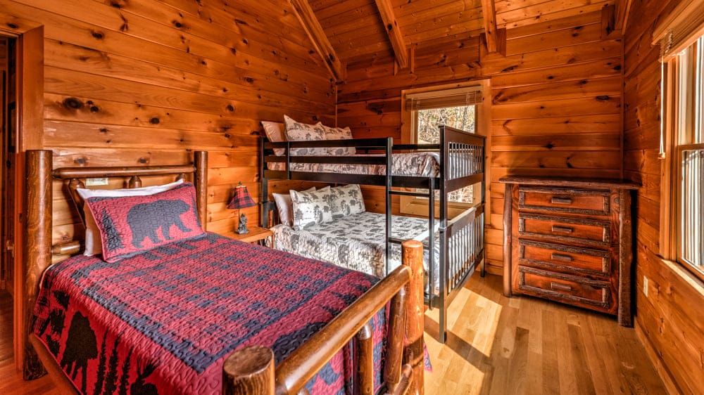 Lakeview Lodge- Pet Friendly | Mtn and Lake Views | Pool Table Lakeview Lodge- Pet Friendly | Mtn and Lake Views | Pool Table