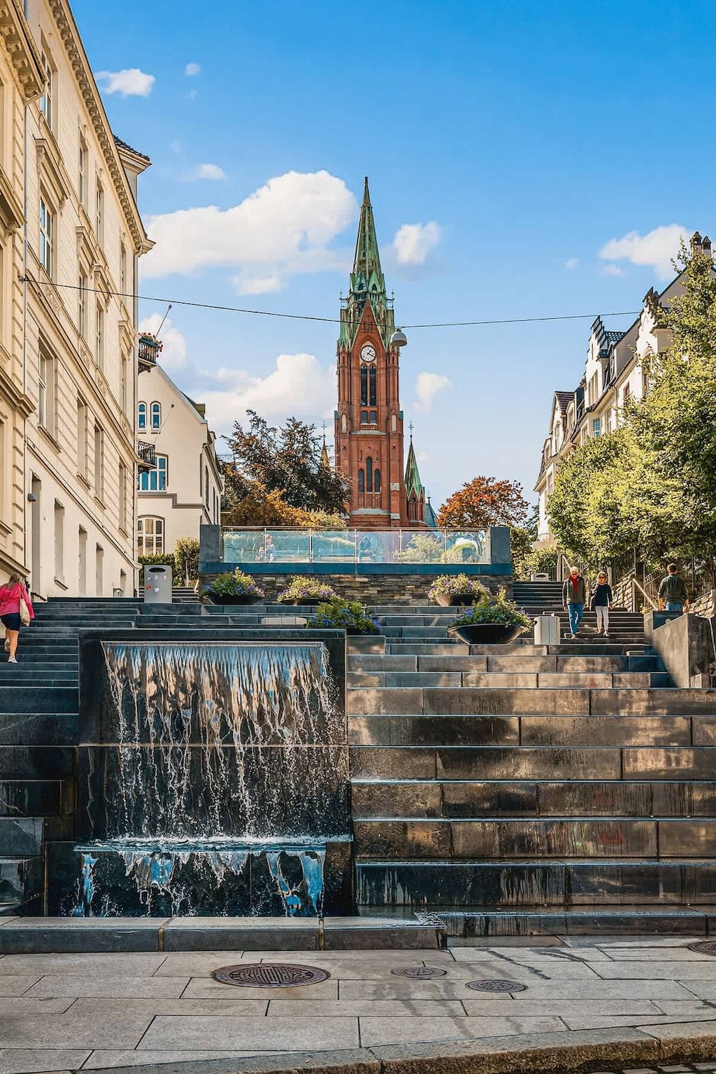 TOP SECRET INFO ☞

Get 15% off Stand Up Paddle rental by using the code "DINBNB15". 

Visit www.solheimsvikensup.no to book.

PS: Only for our guests!