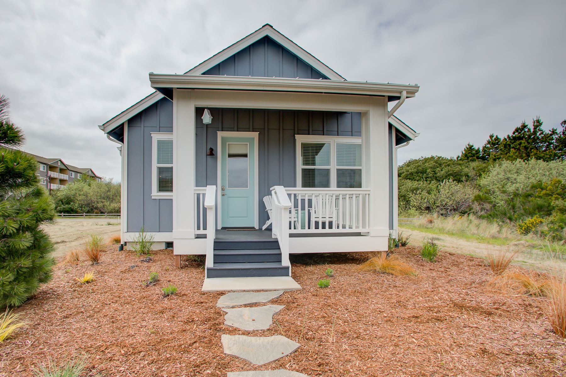 Sand Castle Cottage - Oyhut Bay Seaside Resort