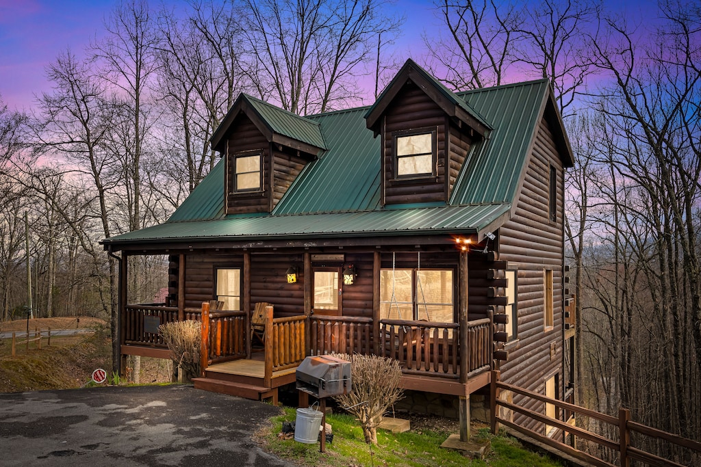 Front and side exterior view at Country Bear's Getaway, a 3-bedroom cabin rental located in Gatlinburg