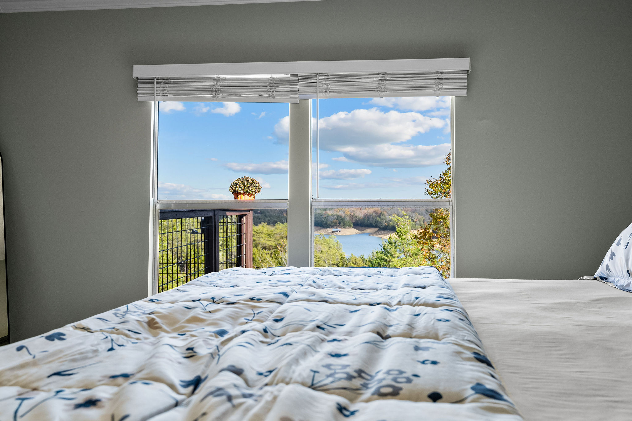 kozy-retreat-at-the-lake-16