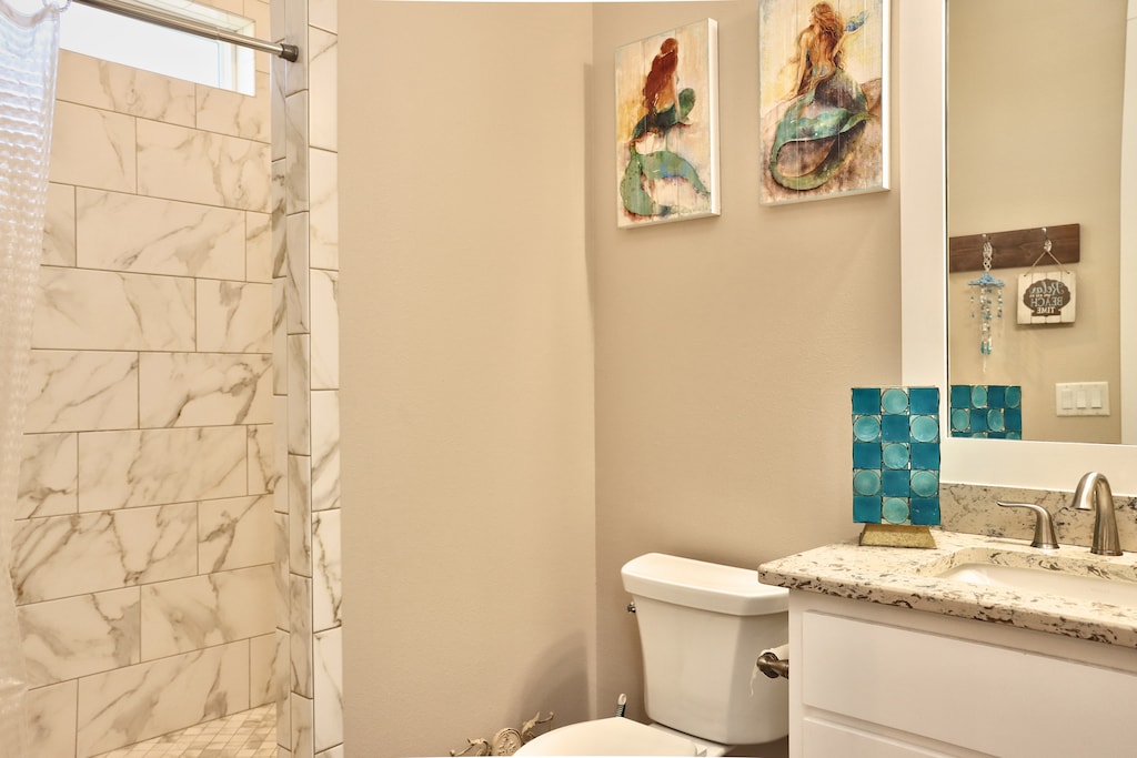 Bedroom 2 - Full Bathroom