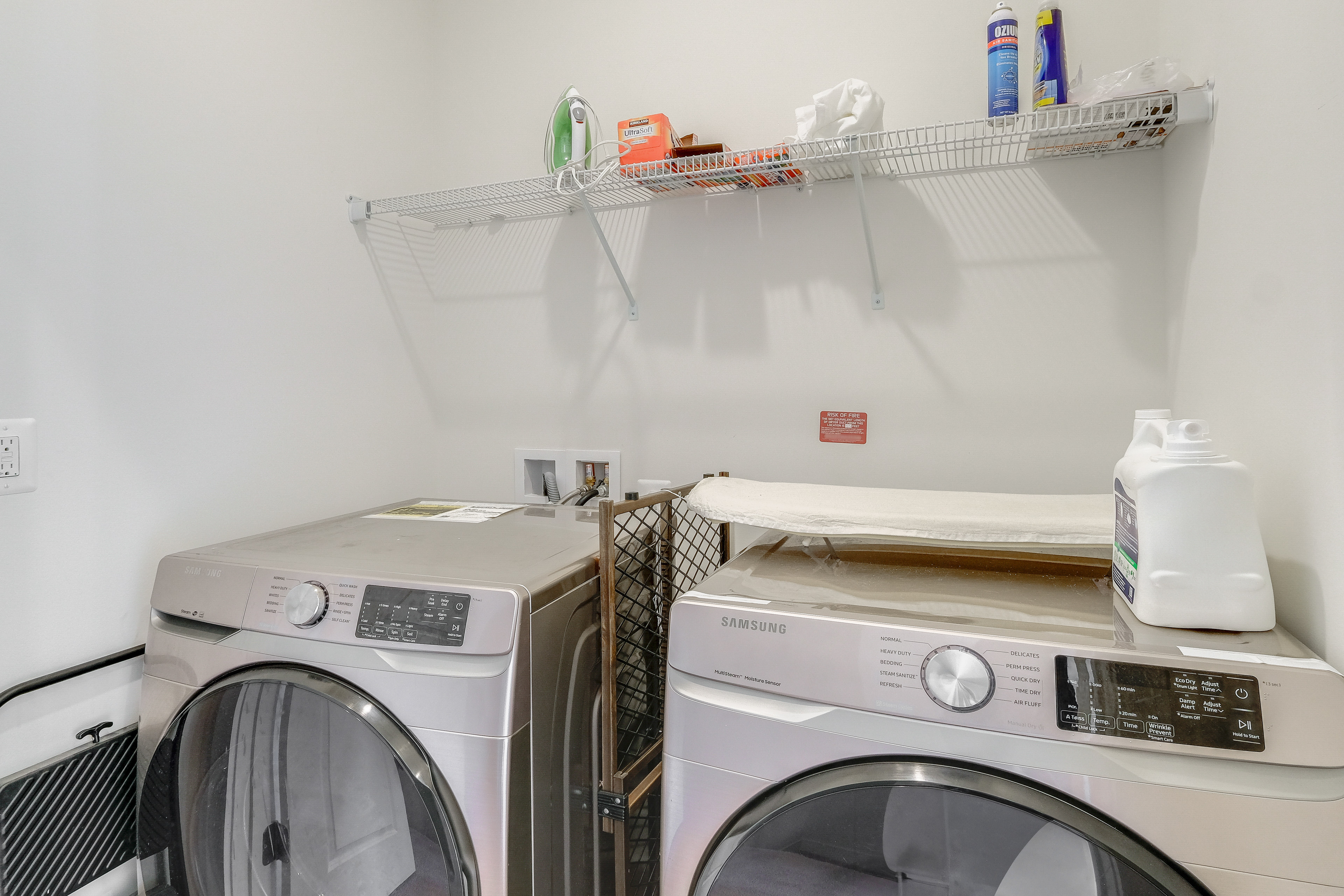 Balcony & Pool Access: Modern Gainesville Home