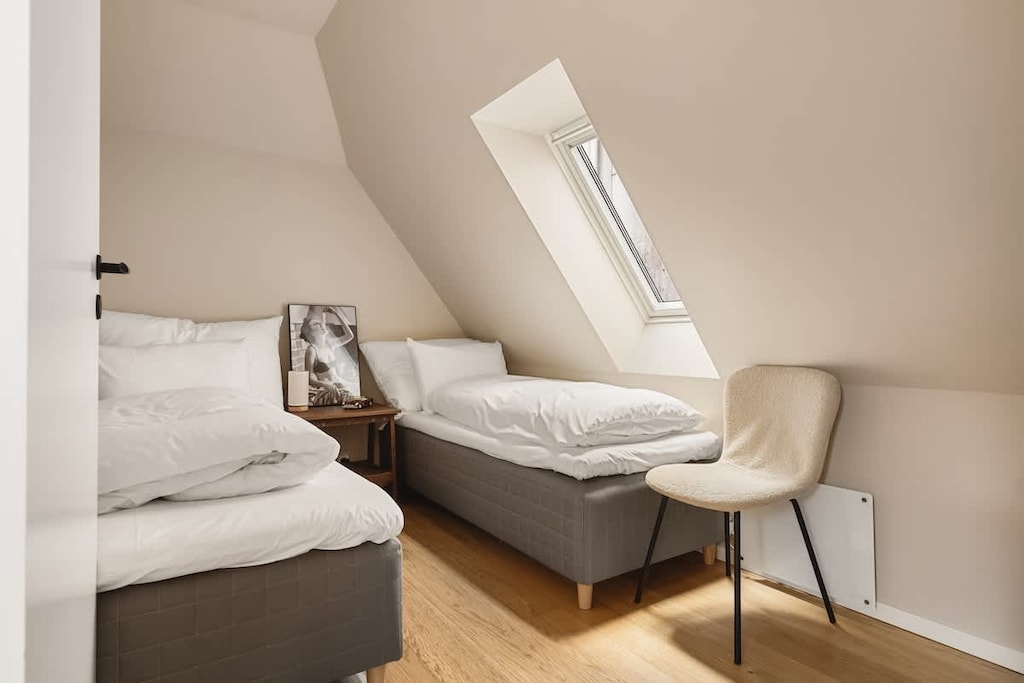 Bed distribution designed for family peace