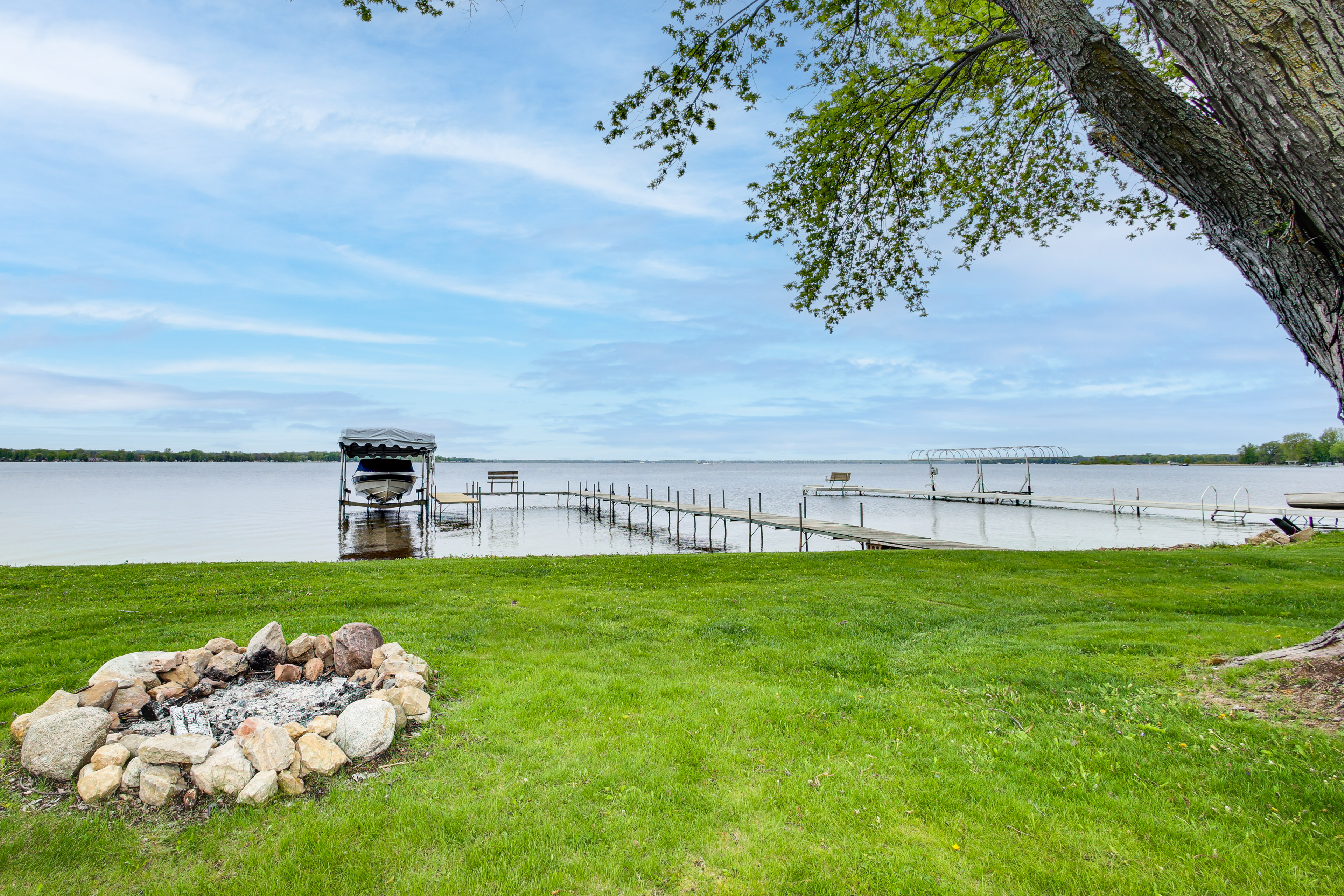 Shawano Lake House w/ Boat Dock, Kayaks, & Grill!
