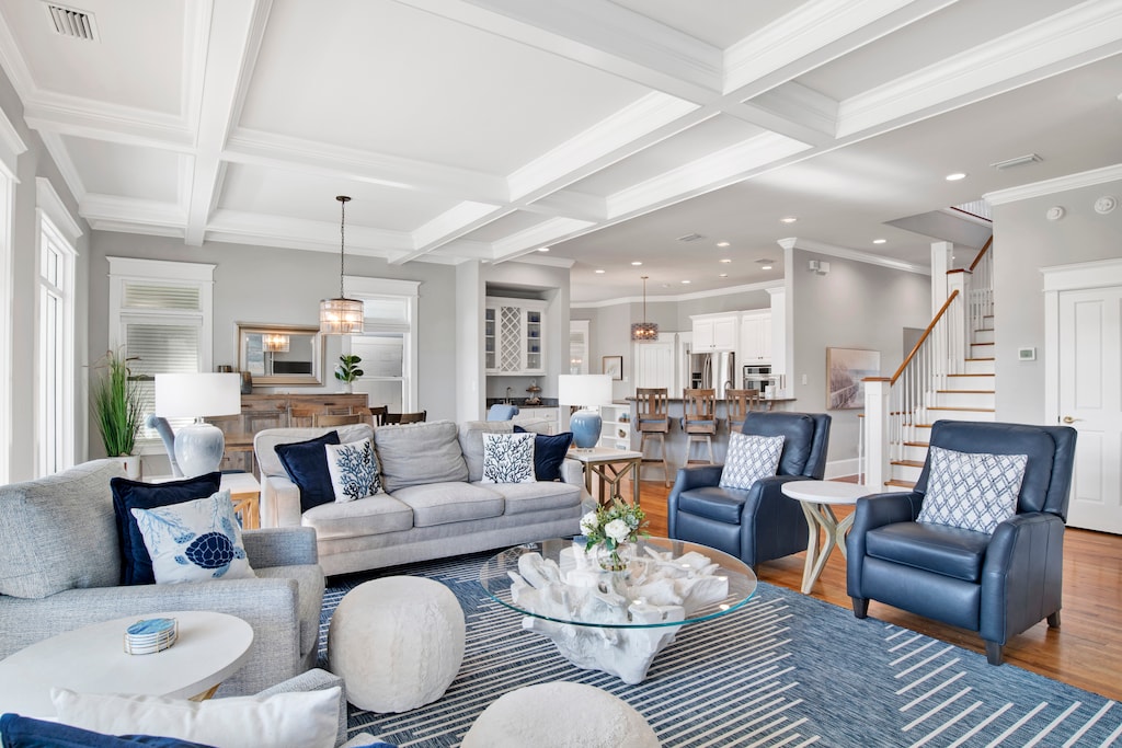 Beautifully decorated home that sleeps 14