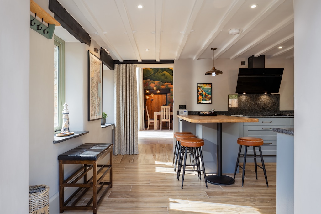 kitchen looking through to living room