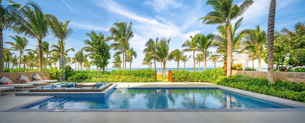 "Upstairs apartment with panoramic glazing. The services and photos are as described. Hotel service is at a good level. Overall we were satisfied with our arrival at this location." - Alexander, March 2020