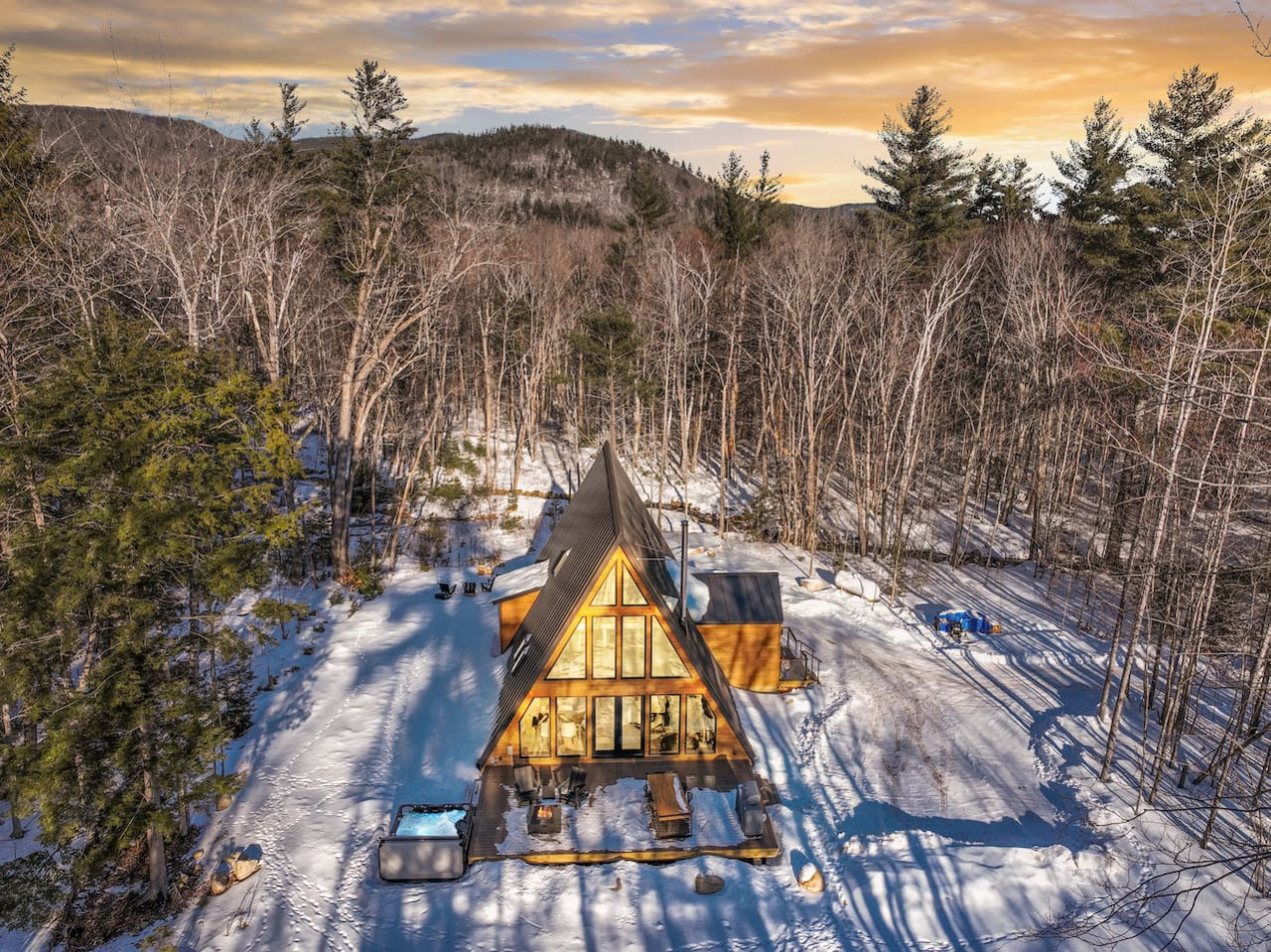 Razor Brook Chalet | Luxury A-Frame with Hot Tub