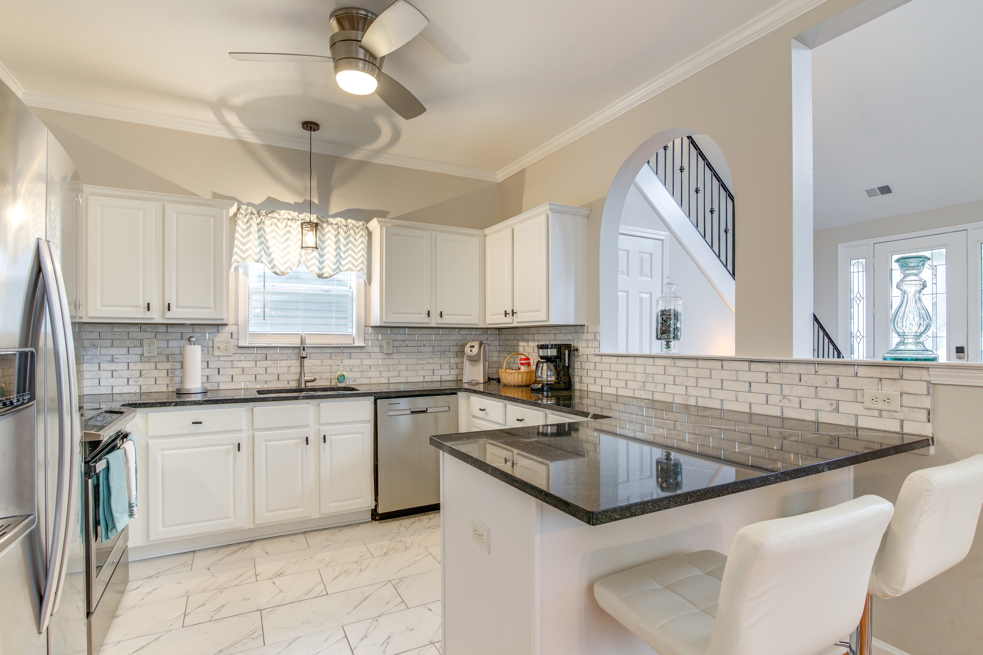 3 Mi to Dtwn Memphis: Charming Family Home!