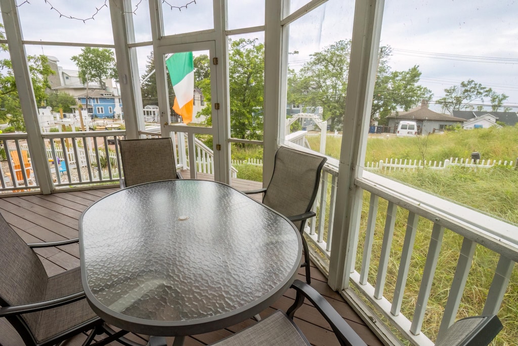 Main Level | Screened in Porched 