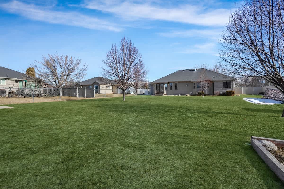 Spacious 6-BR Entertainment Dream Home Sleeps 20+