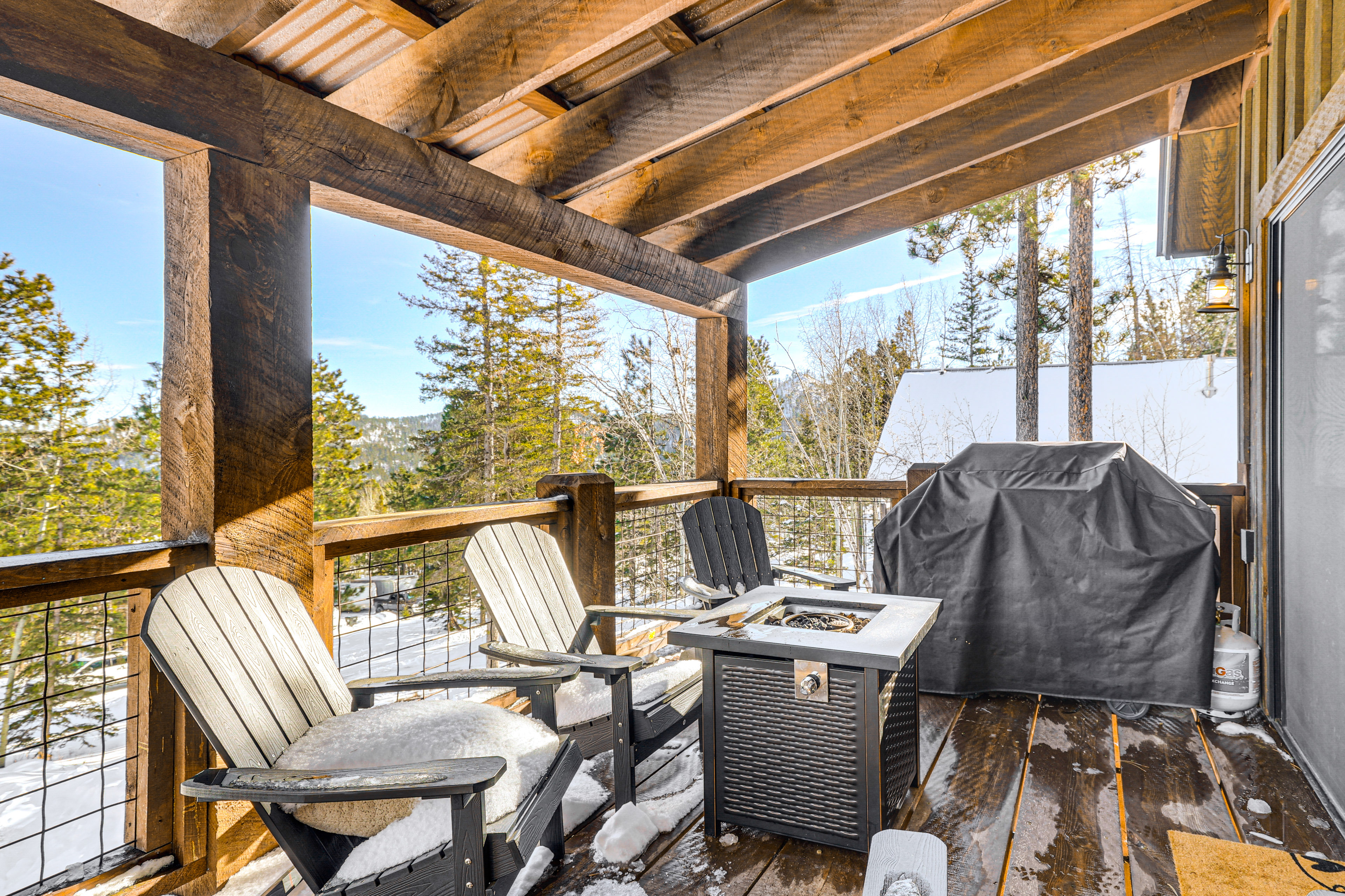 Black Hills Cabin w/ Hot Tub! 20 Mi to Sturgis