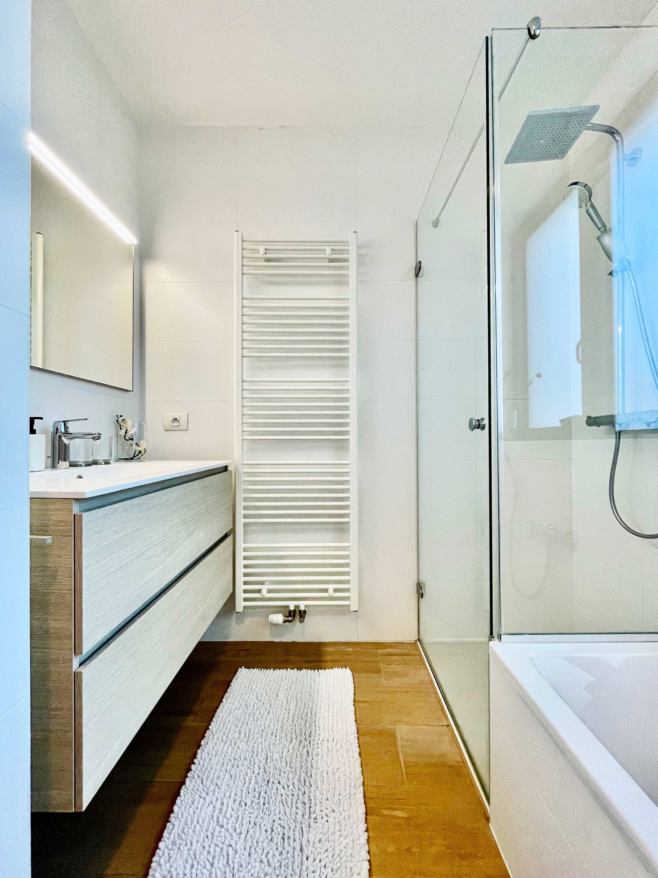 Modern 2BR Penthouse Near Diamond District by OneLuxStay Modern 2BR Penthouse Near Diamond District by OneLuxStay