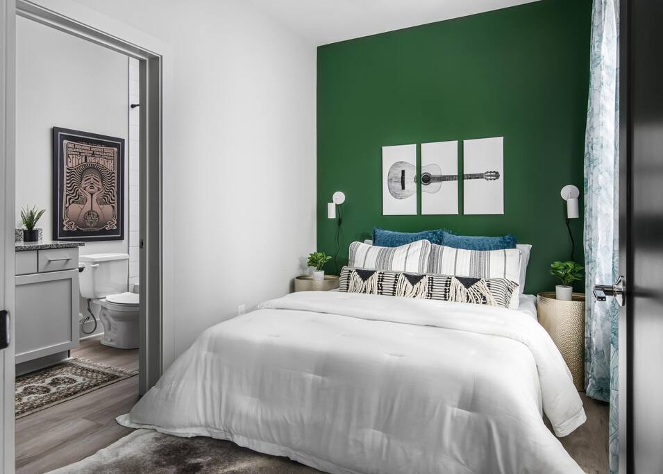 Master bedroom on the 1st floor