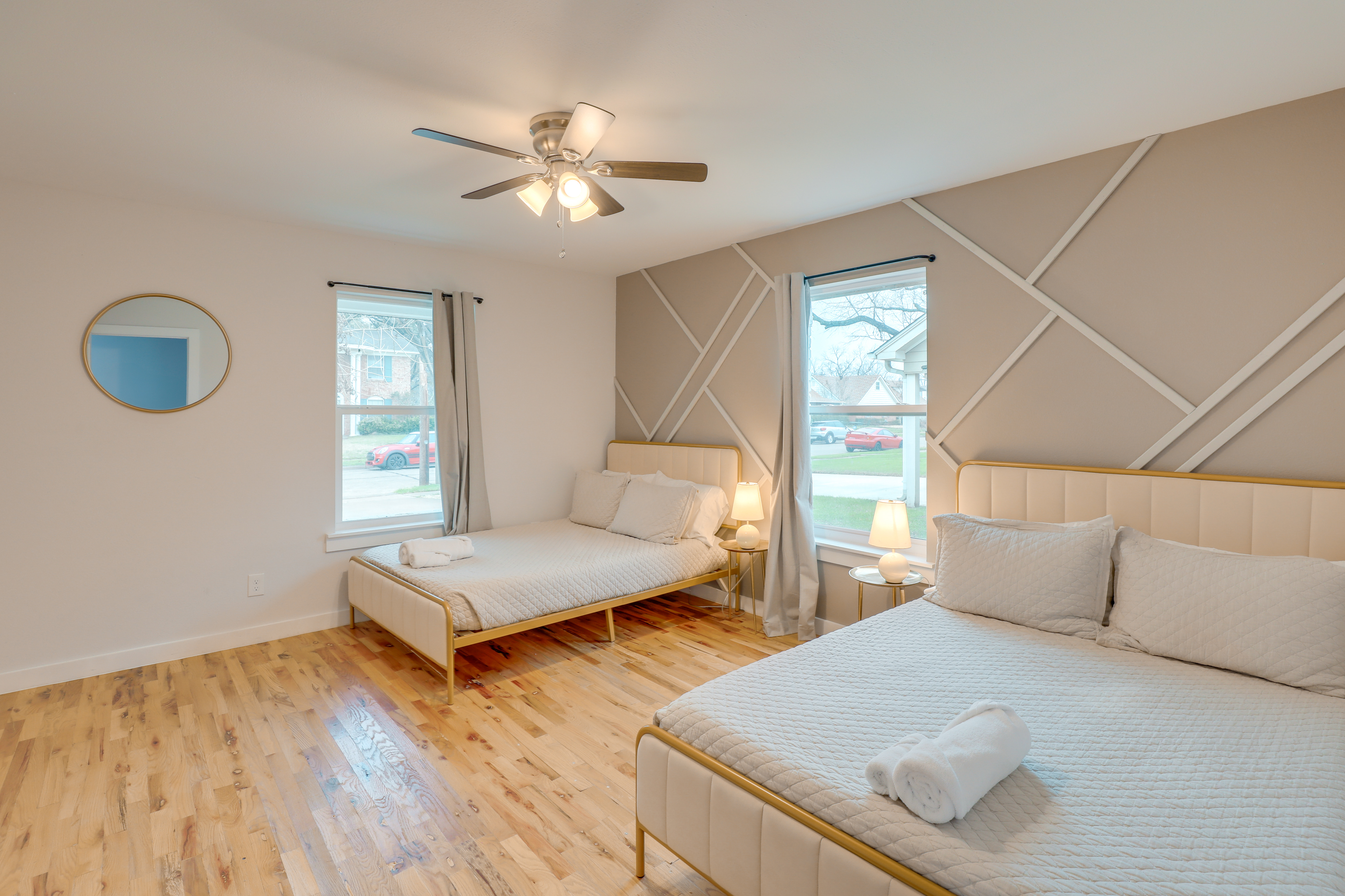 14 Mi to Dallas: Irving Escape w/ Patio & Fire Pit