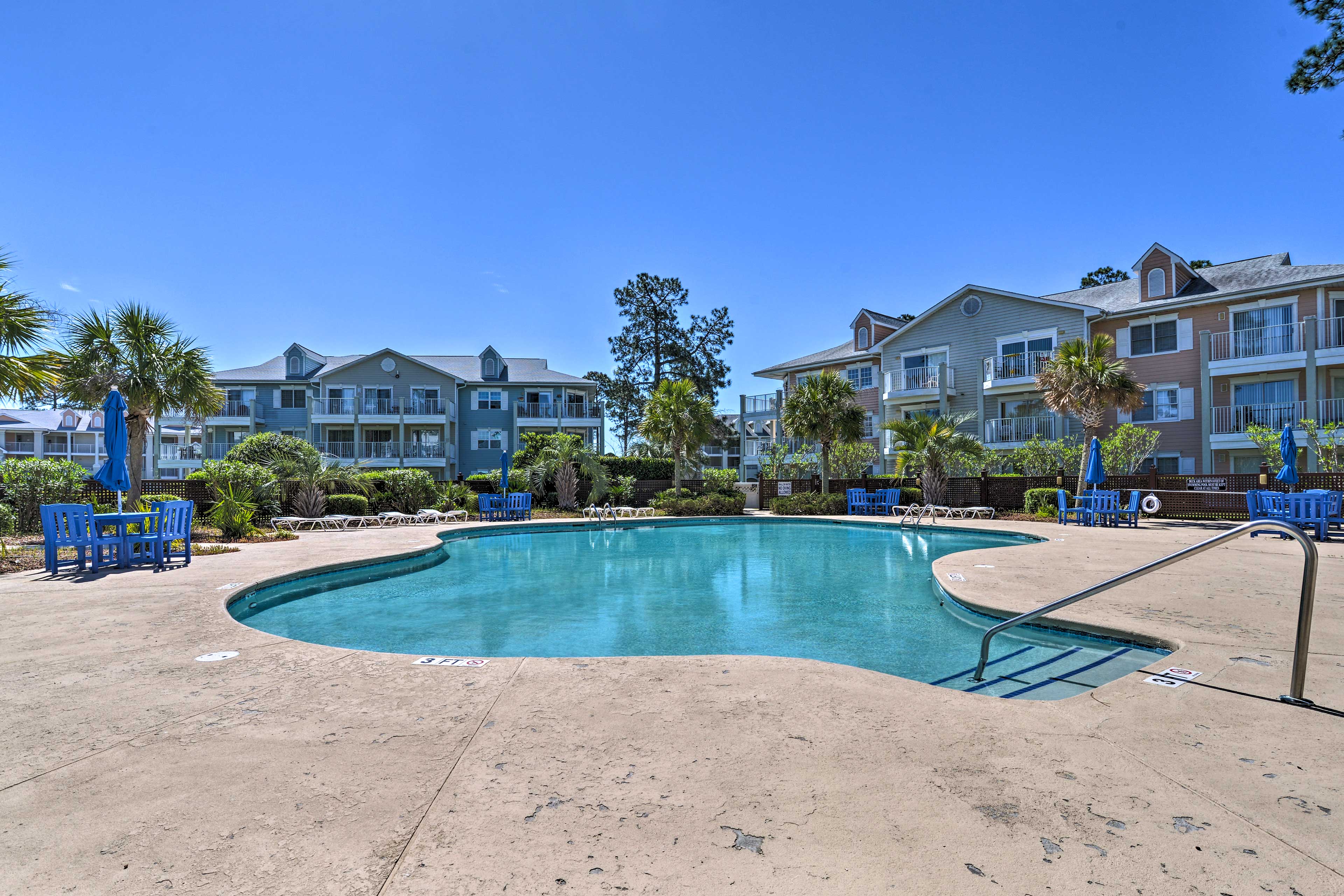 Dog-Friendly Condo w/ Resort Perks in Calabash!