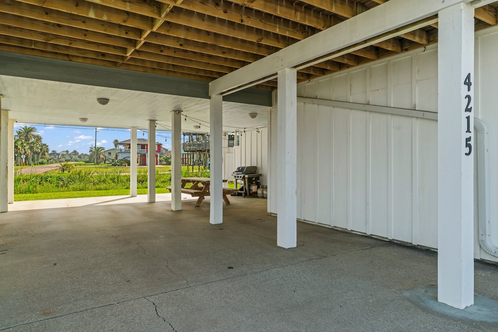 Plenty of space under the home to hang out!