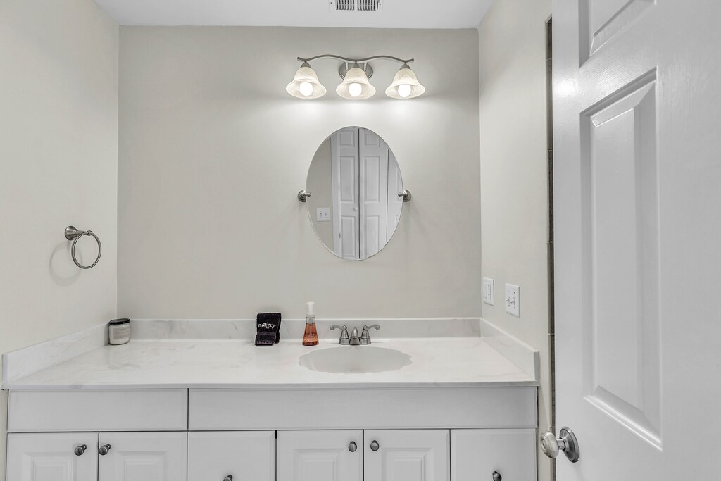 Guest Bathroom with Shower (Hallway)