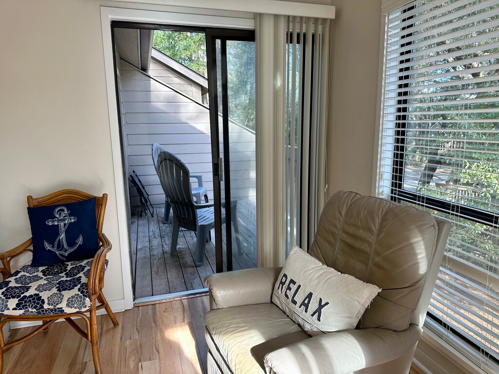 Shared Balcony with Living Area and Double Queen Suite