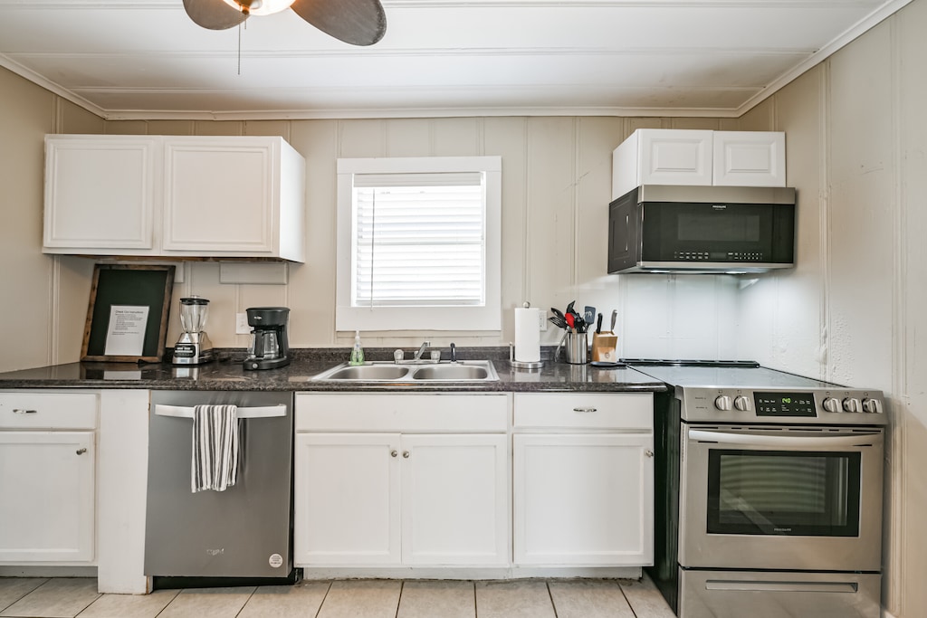 Everything you need for culinary magic at your fingertips. 🍽️🔪