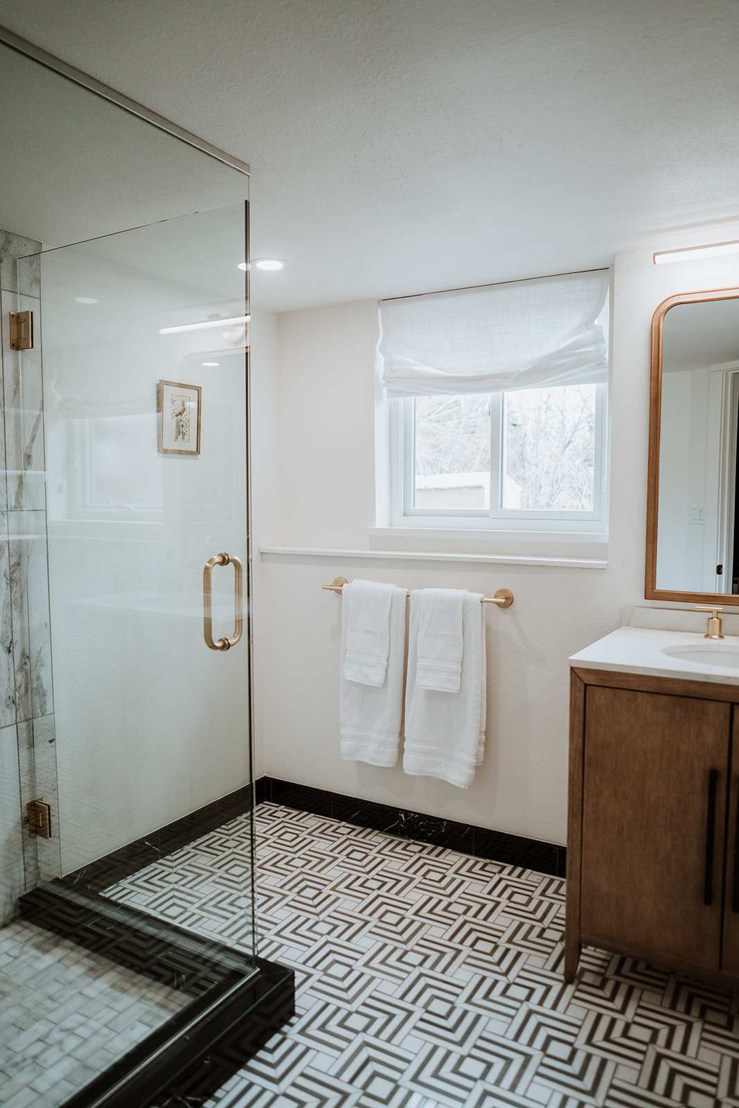 Modern home w/ hot tub & game room