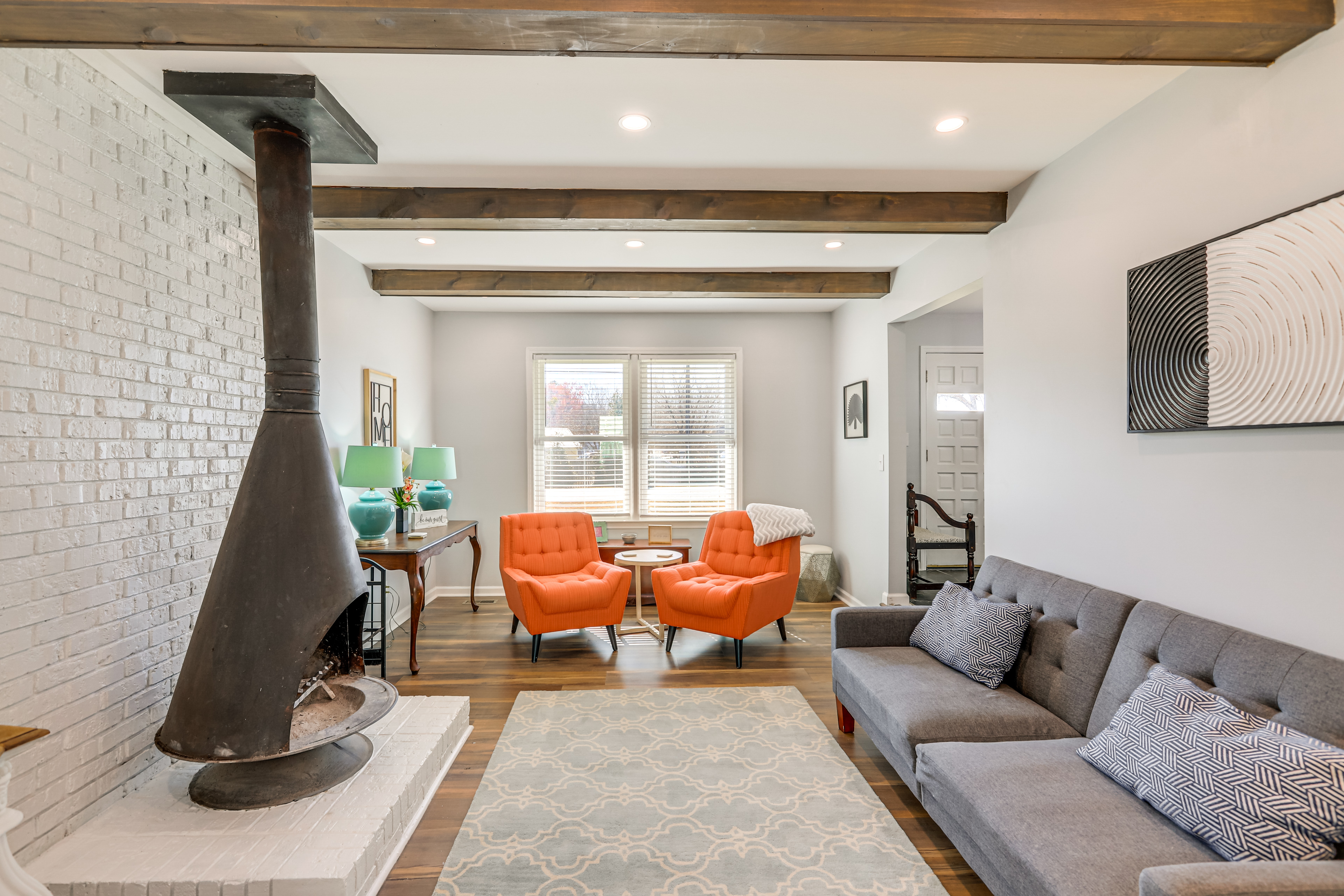 10 Mi to Downtown Macon: Family Home w/ Patio!