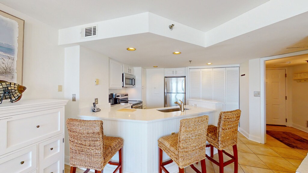 Newly Renovated Kitchen with Quartz Countertops