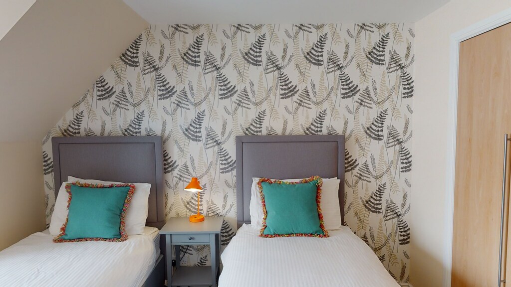 Twin room with modern decor