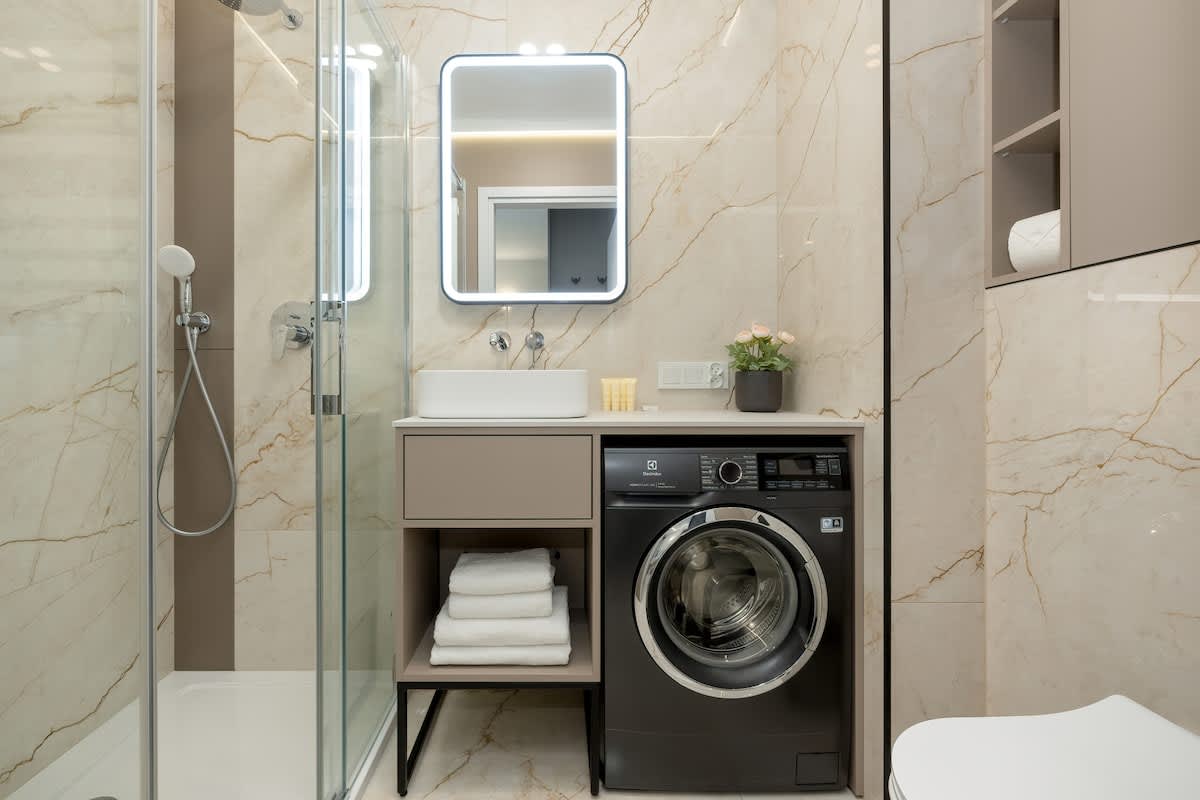 Sun Towers 38 | Elegant Apartment | Parking