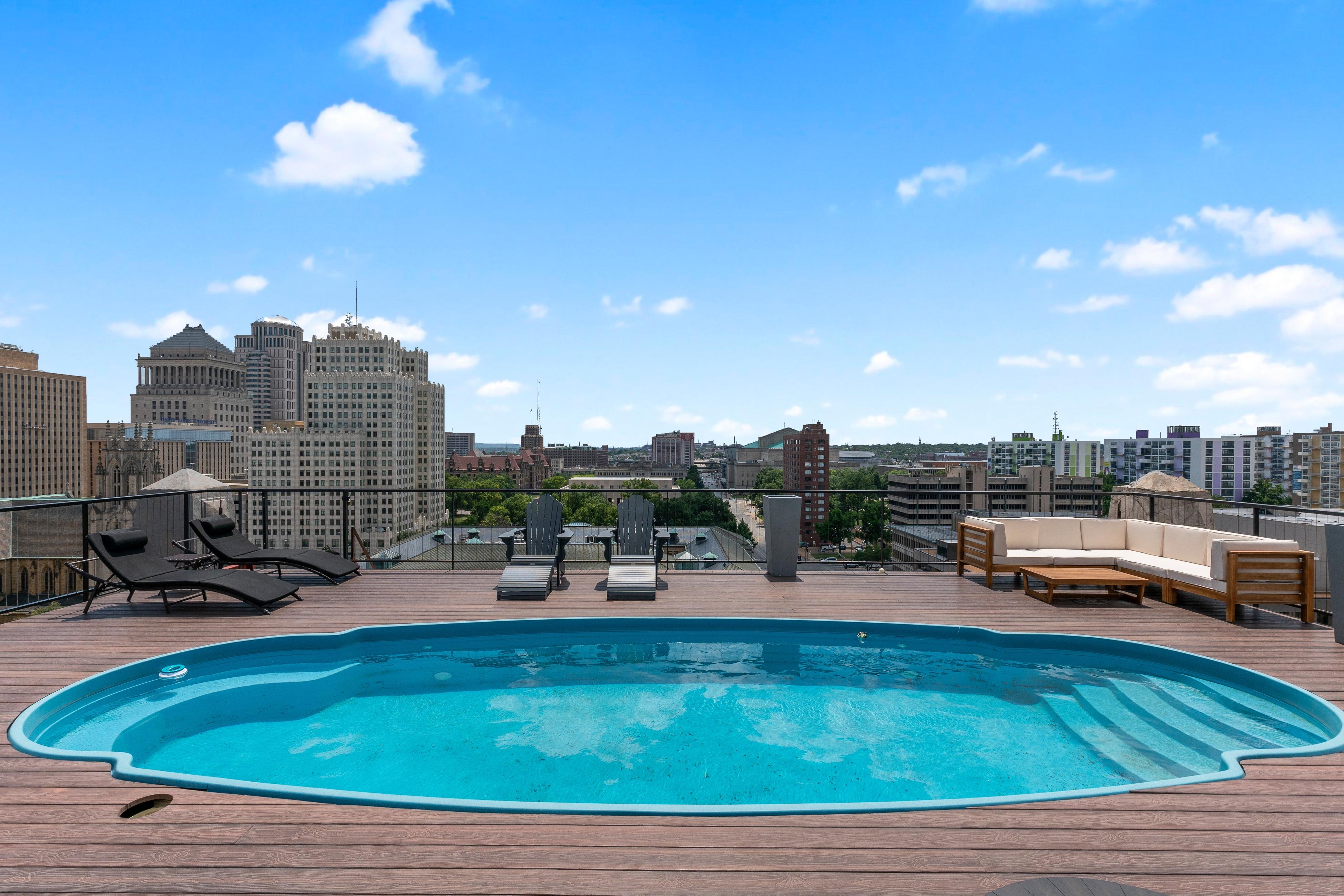 Property Image 2 - STL CITY Penthouse