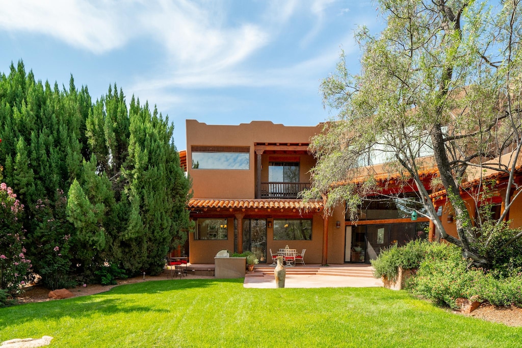 Private patio spaces for your guests throughout the lush grounds.