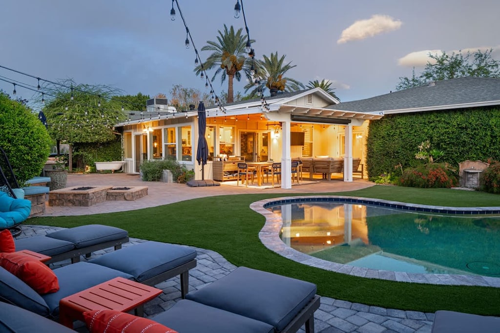 Fabulous home in Old Town Scottsdale. Wonderful yard with everything you could need! A pool, Jacuzzi, fire pit, Pizza oven, Grill, Smoker and fresh vegetables from our garden!