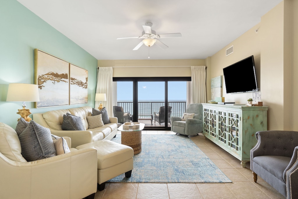 Welcome to The Palms West 813!