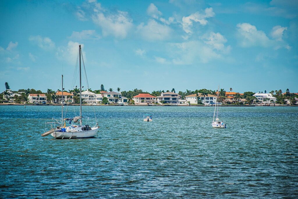 8-web-or-mls-Balcony View 4