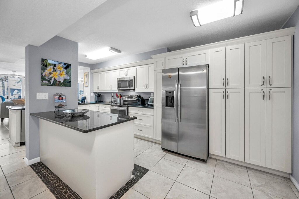 16-web-or-mls-Kitchen7