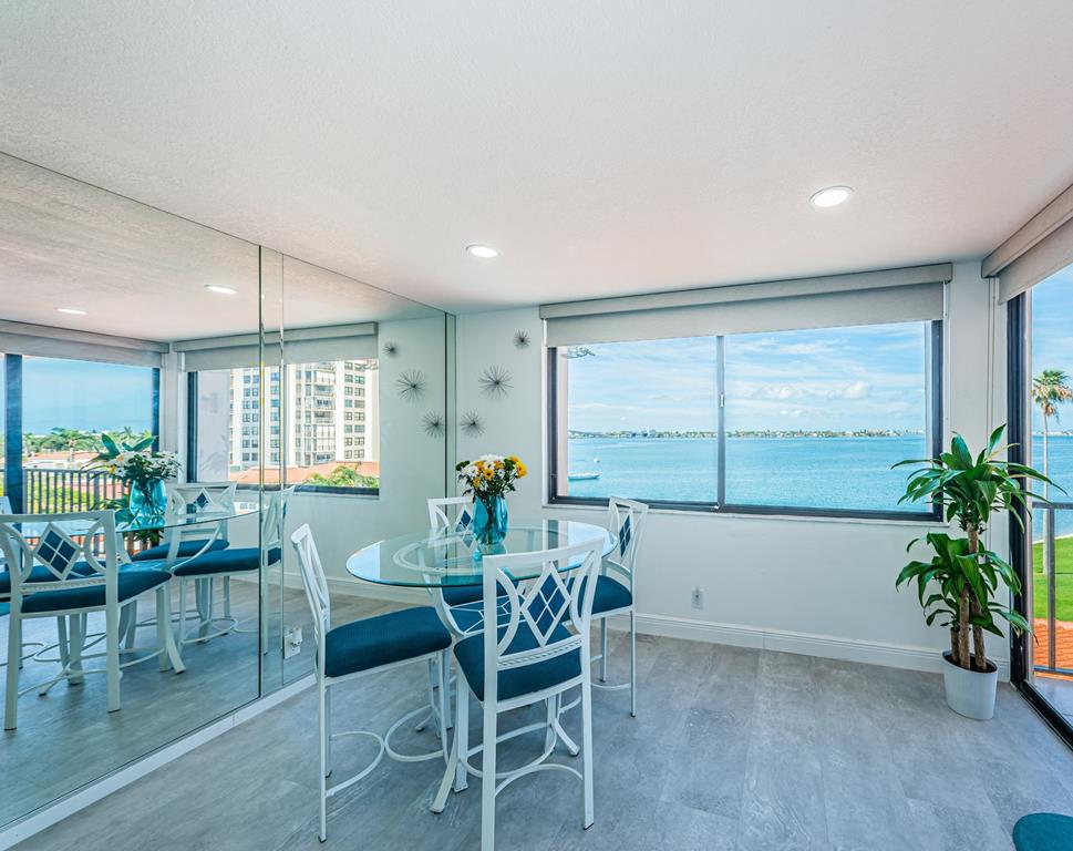 22-web-or-mls-Living Room 2-3