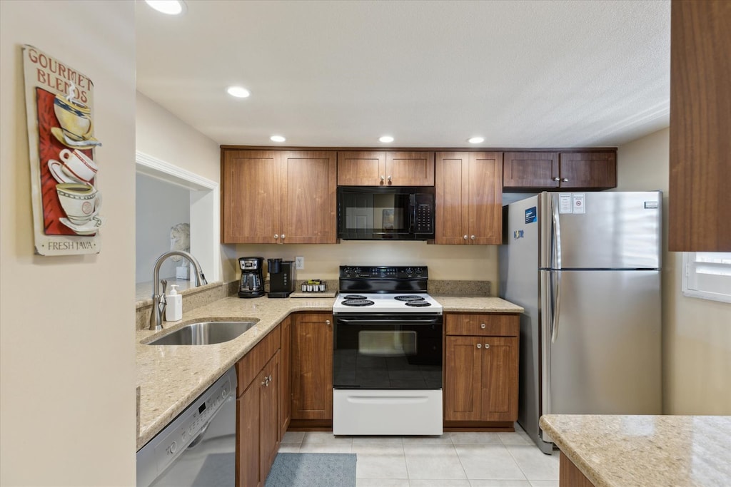 Fully equipped kitchen to cook you meals