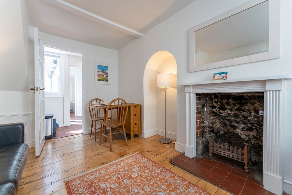 The Navy at Frederick Gardens, Brighton and Hove - Host & Stay