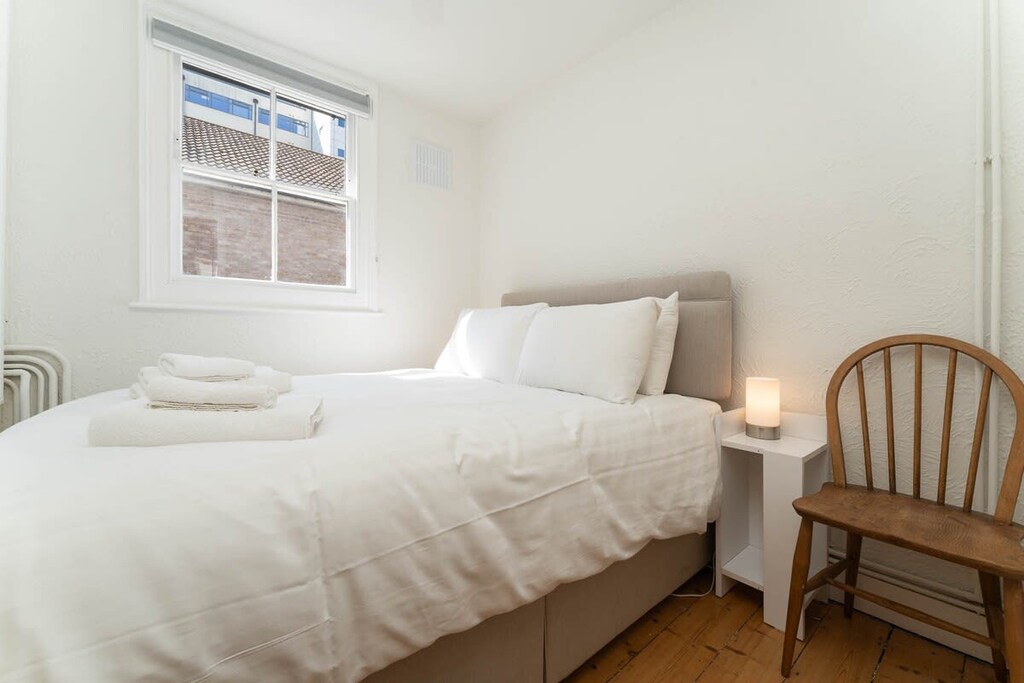 The Navy at Frederick Gardens, Brighton and Hove - Host & Stay