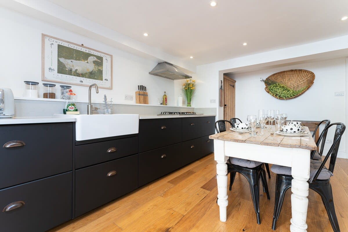 Sunny Terrace on Robert Street, Brighton and Hove - Host & Stay