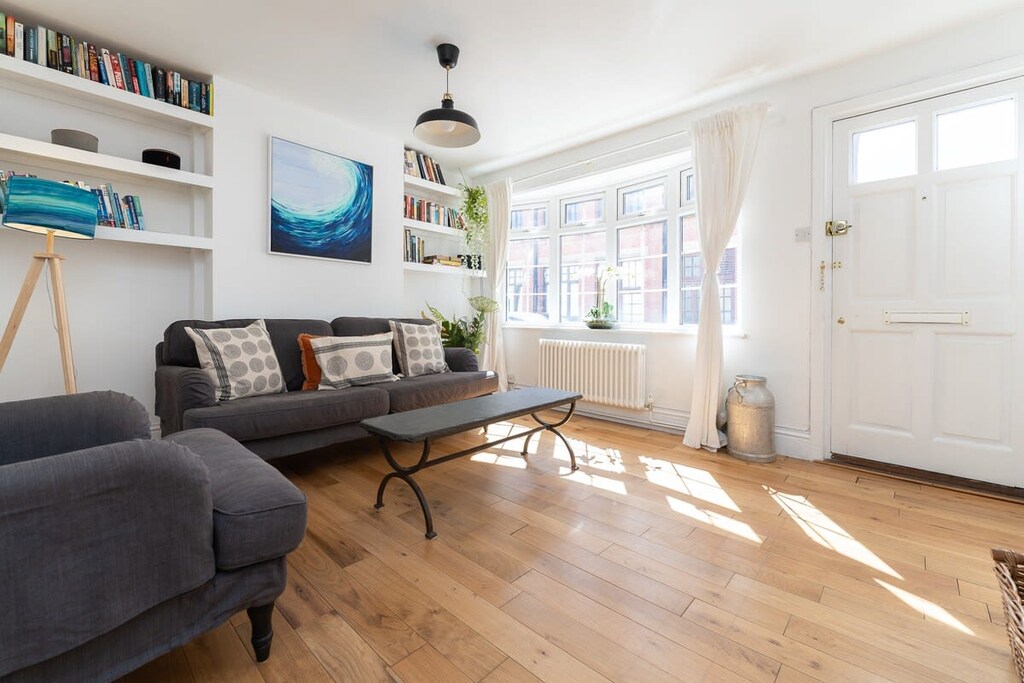 Sunny Terrace on Robert Street, Brighton and Hove - Host & Stay