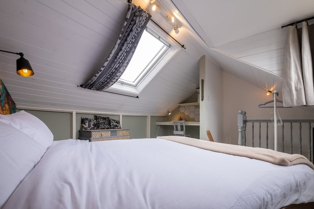 Wakefield Apartment, Brighton and Hove - Host & Stay