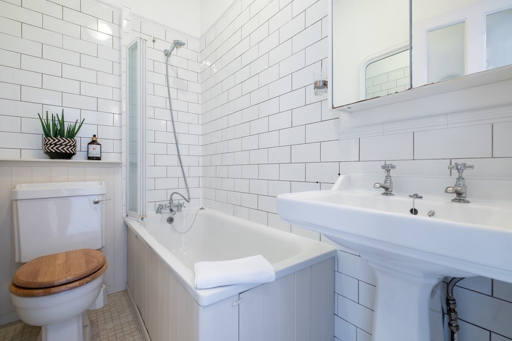 Guildford Apartment, Brighton and Hove - Host & Stay