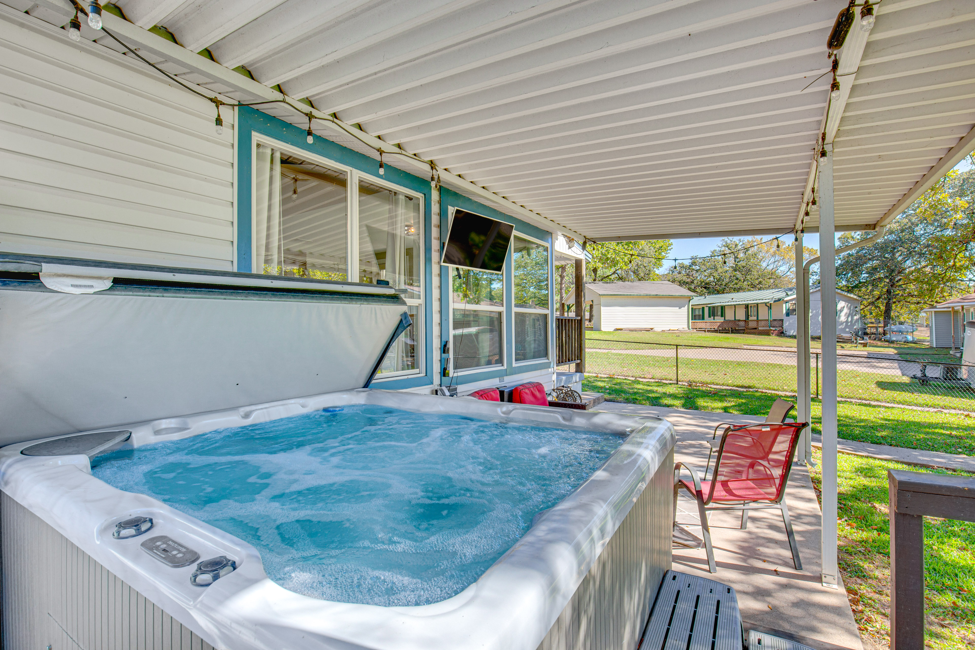 Property Image 2 - Waterfront Retreat w/ Hot Tub in Gun Barrel City!