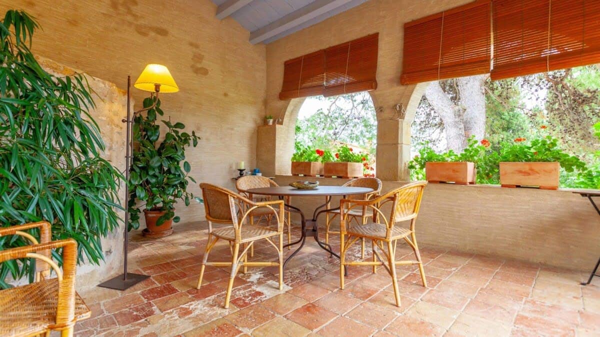 Stunning Family Villa with Beautiful Nature Surroundings