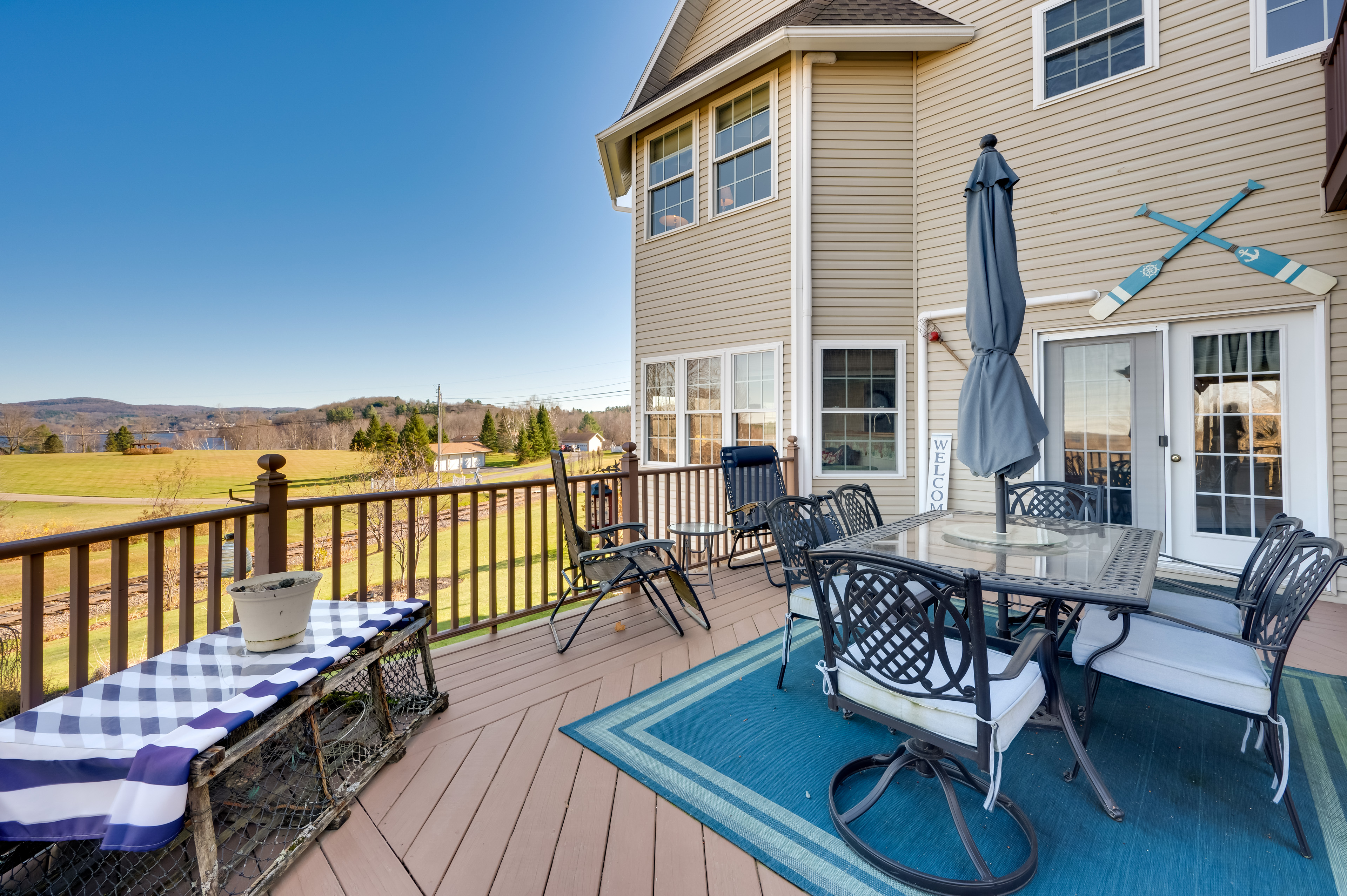 Property Image 1 - Lake View & Games: Family Escape in Newport!