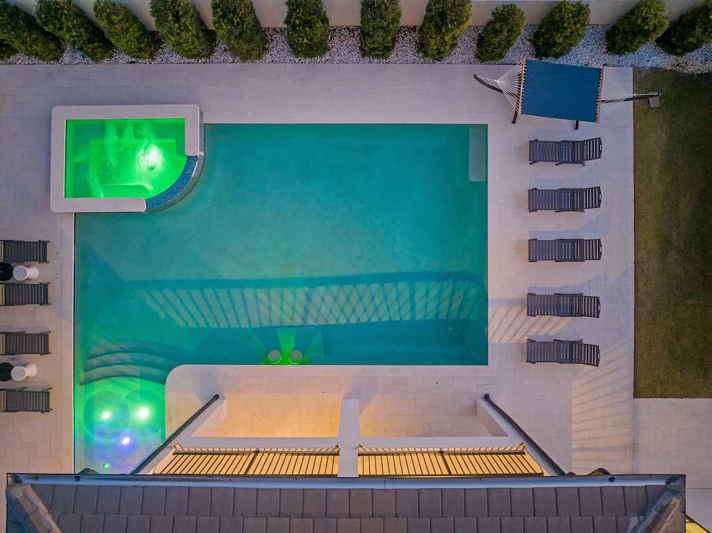 Aerial view of the expansive pool area.