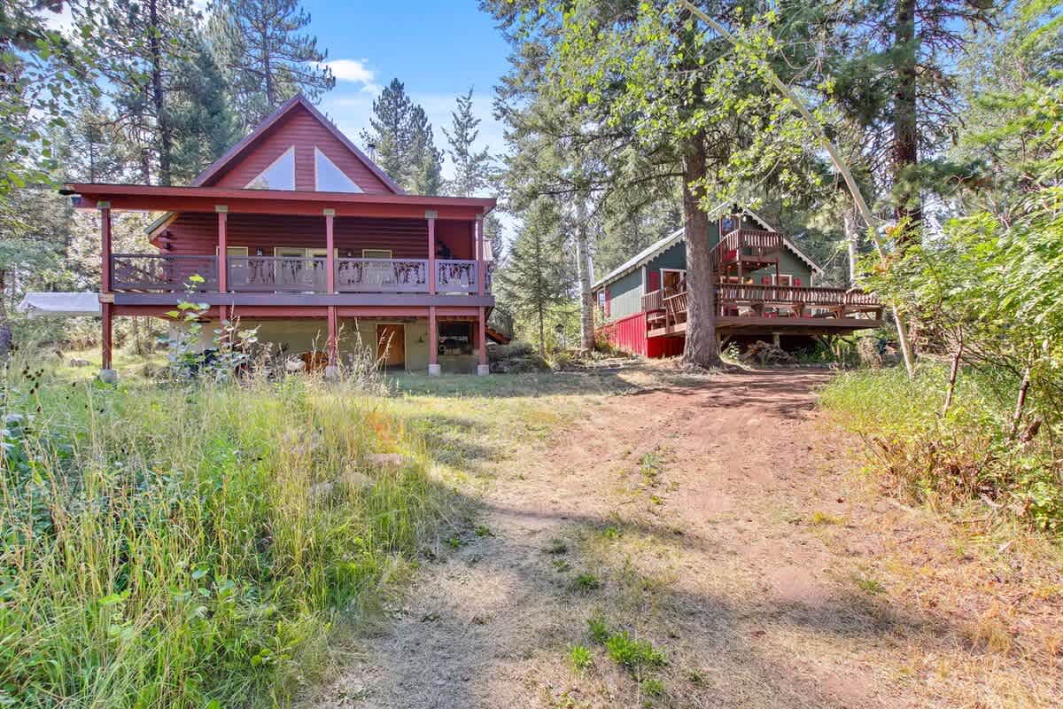 Mccall's Multiple Cabin Retreat for Larger Groups