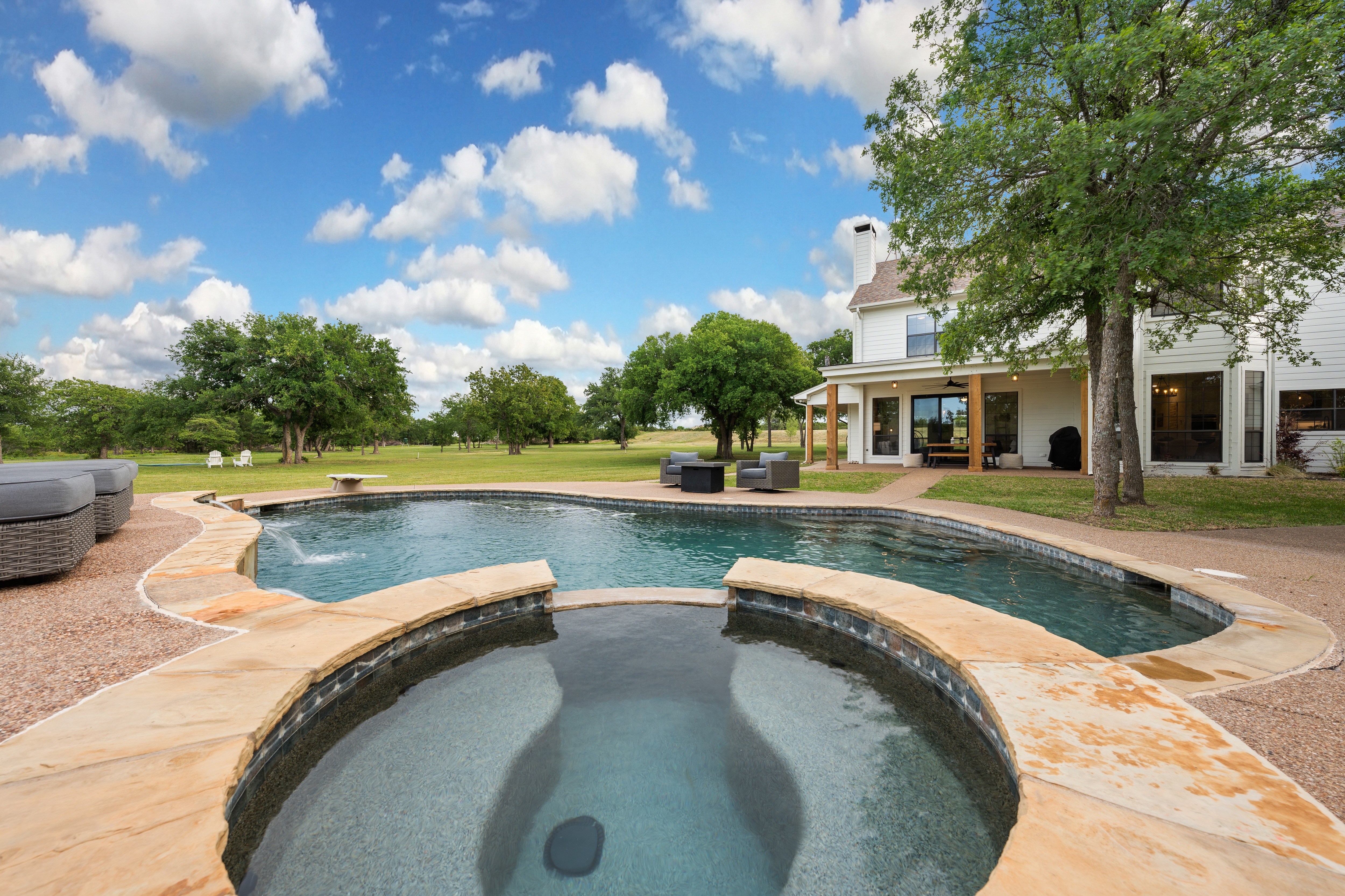 50 Acre Countryside Haven W/ Hiking Trails, Arcade & Pool 50 Acre Countryside Haven W/ Hiking Trails, Arcade & Pool